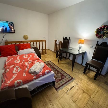 Lika'S Hause Apartman Tbiliszi Kültér fotó